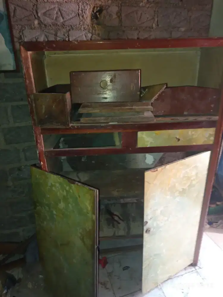 Kayu lemari jati
