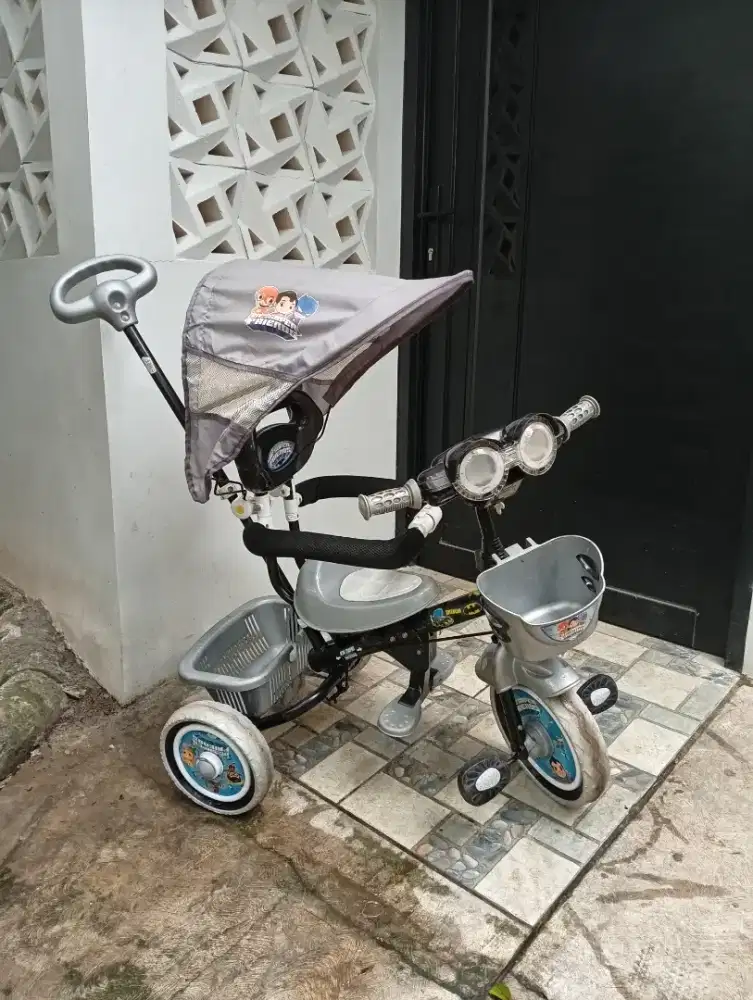 Sepeda Roda Tiga Family