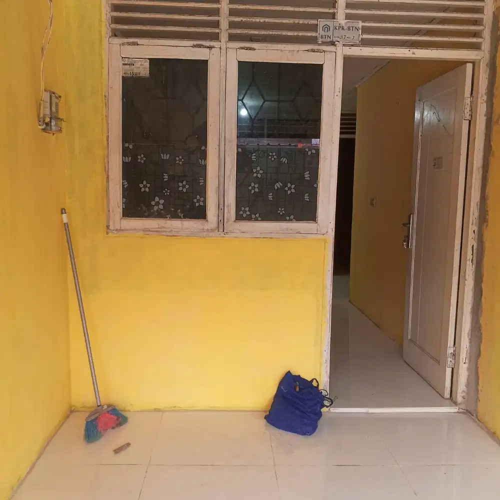 DIKONTRAKKAN RUMAH NYAMAN,BEBAS BANJIR,RP.900.000 PER BULAN