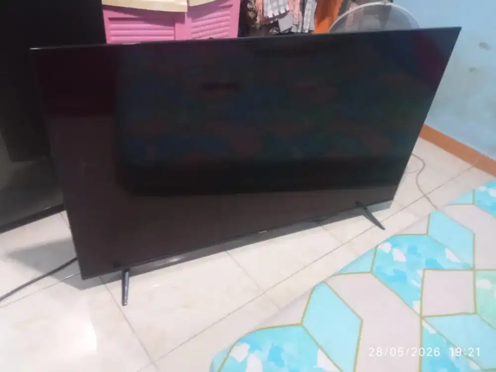 Tv cooca 55'' masih bagus udah bisa YouTube yha smart TV
