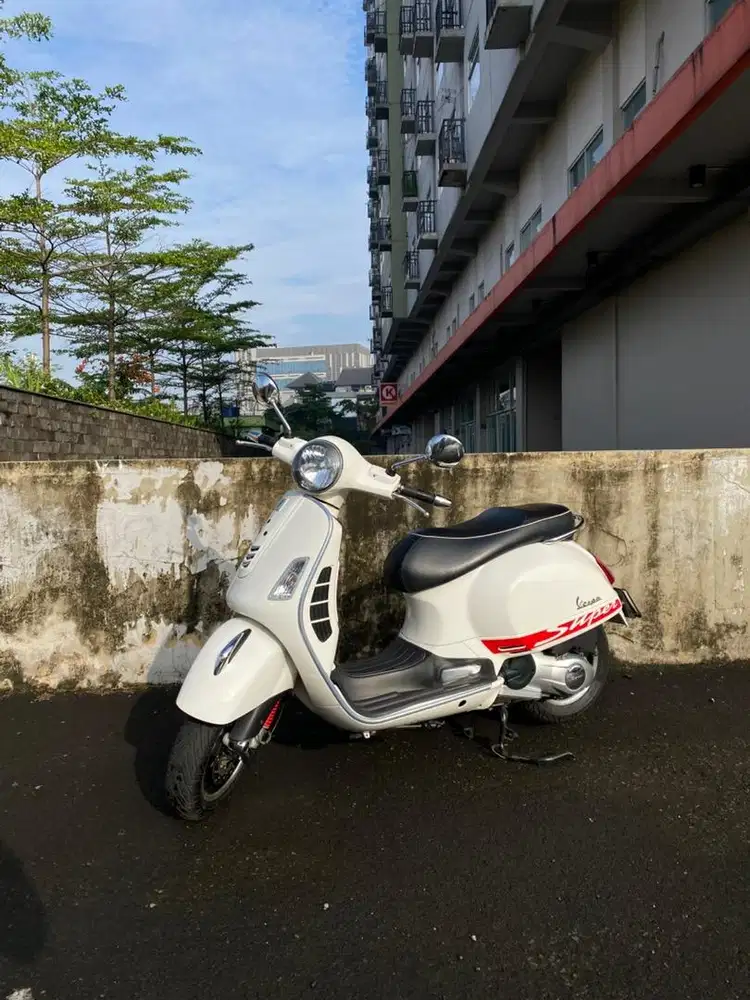 VESPA GTS 3V 2017 WHITE