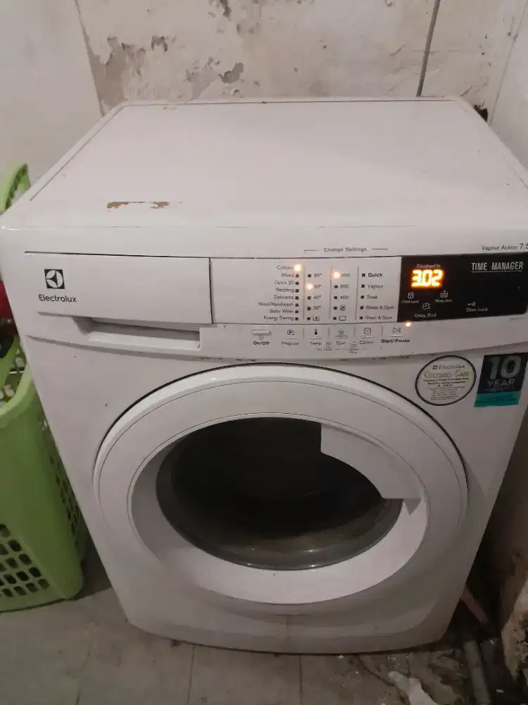 Mesin cuci elektrolux 7.5 kg satu tabung dgn pengering