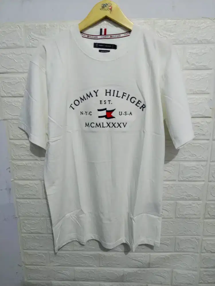 Kaos ORIGINAL STORE TOMMY HILFIGER SIZE L EURO