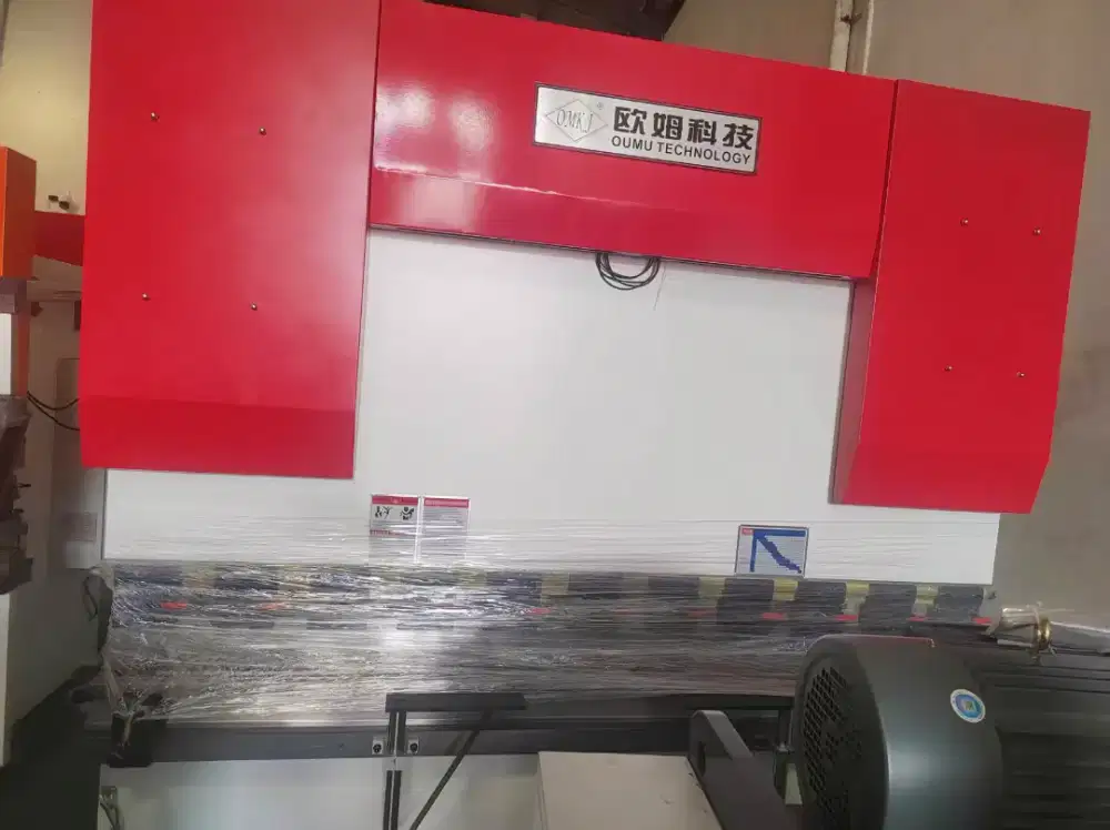 Mesin bending 200t x 2500