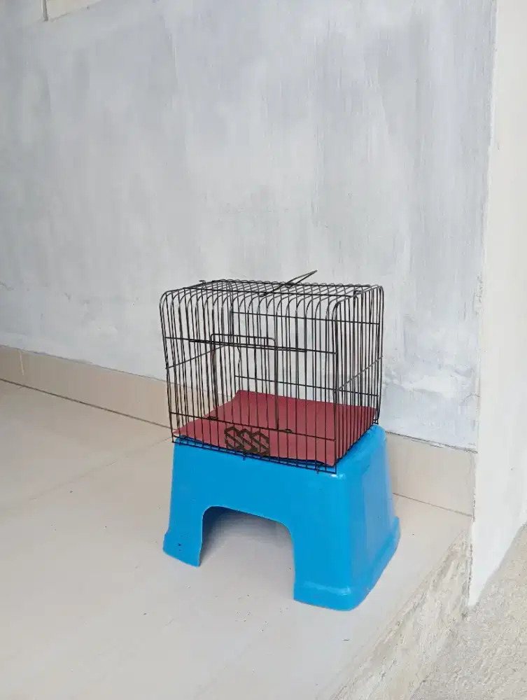 Kandang Besi KECIL ukuran 23 x16 x19 cm, pake alas KARPET
