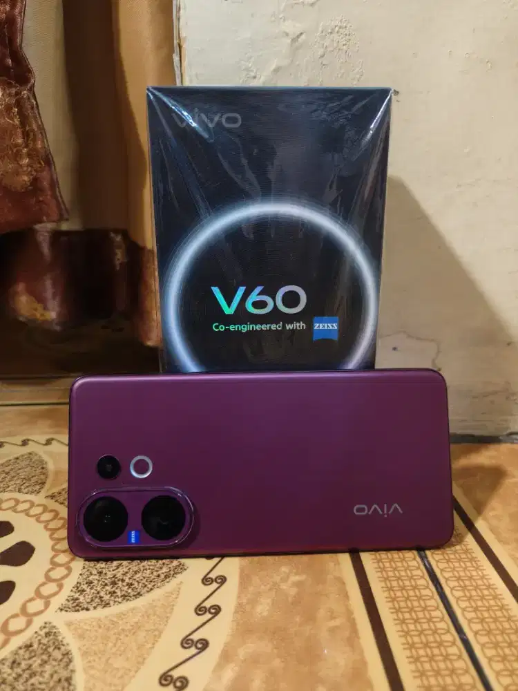 DIJUAL HP VIVO V60 5G. HARGA 5,6 NEGO TIPIS. COD BEKASI /LENTENG AGUNG
