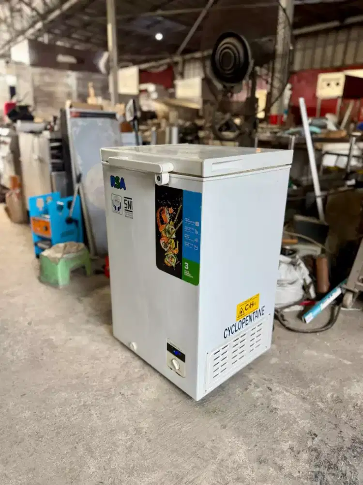 FREEZER BOX

Merk RSA
Kapasitas 96 liter
Mesin ori