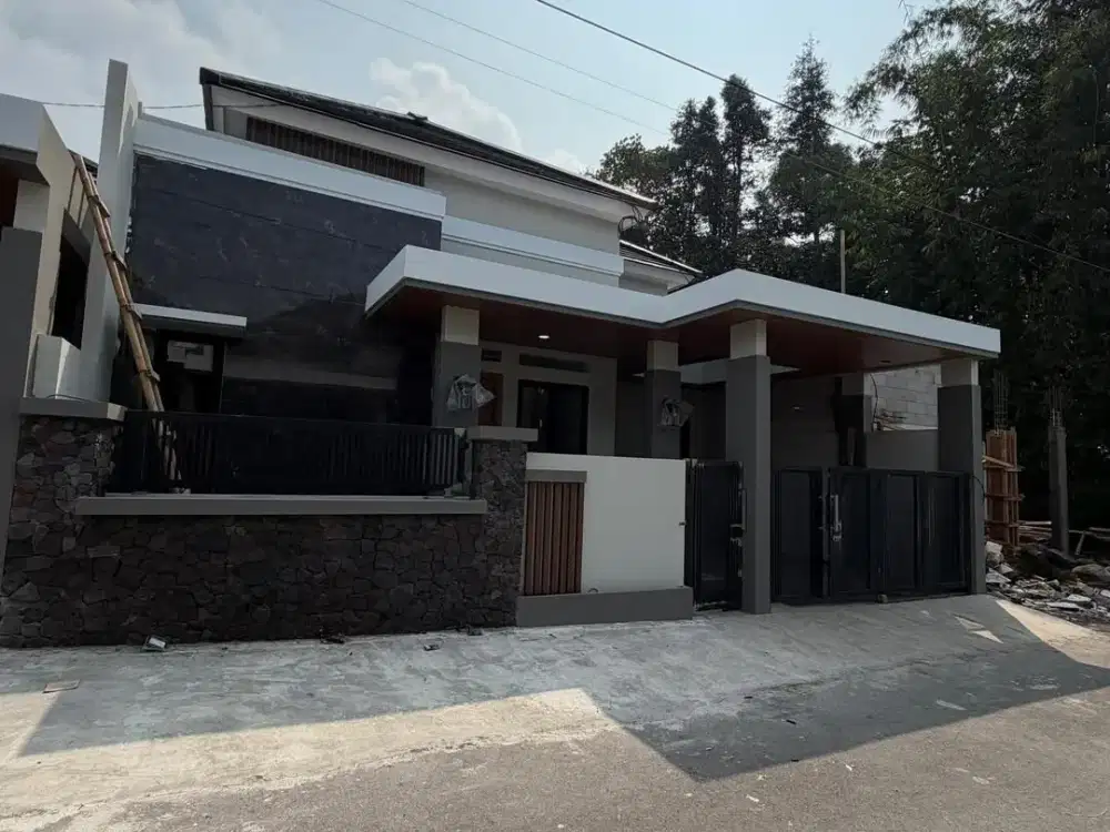 Dijual Rumah Tropis Modern Proses Finishing — Mewah & Nyaman lokasi jakal km 13 yogyakarta