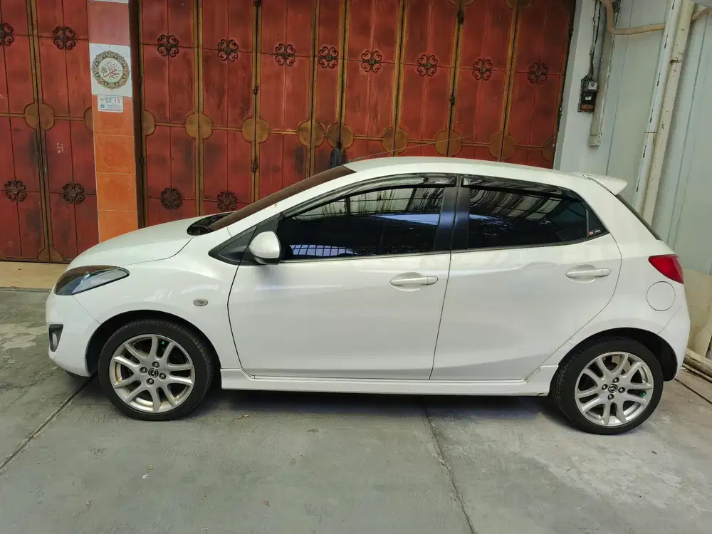 Mazda 2 2013 Bensin