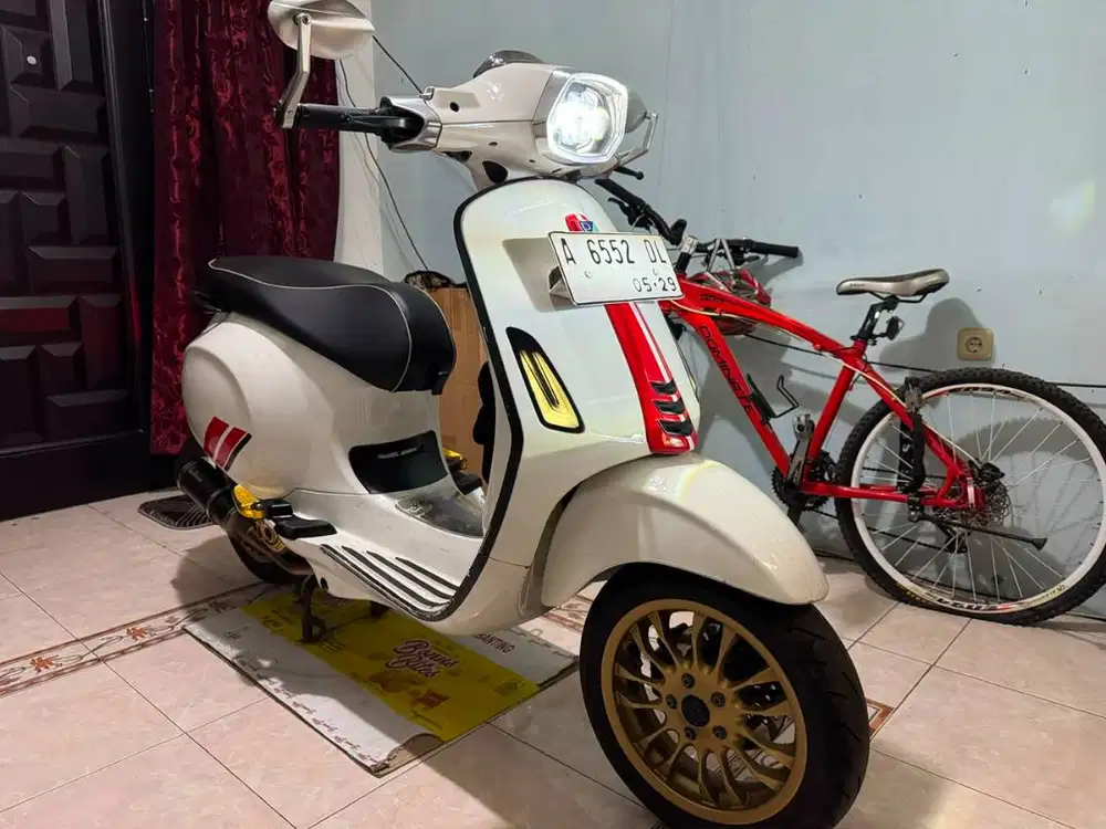 Vespa Sprint 2019 Putih Iget ABS