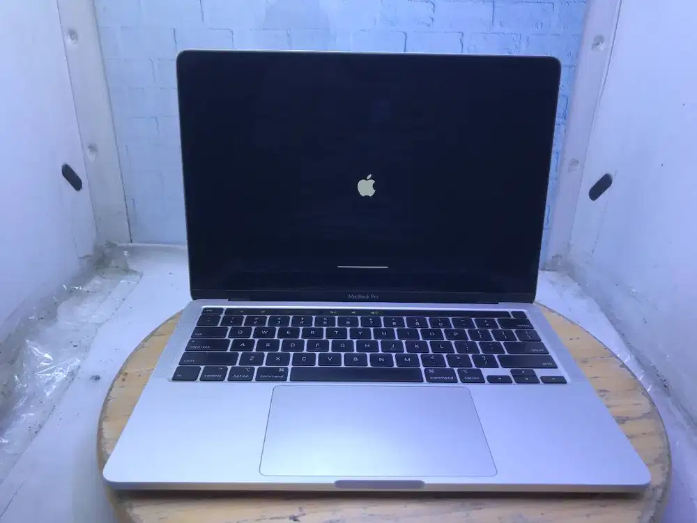 MAC 2020 PRO I7 2.3GHZ 32GB RAM 512GB SSD RETINA BACKLIT CAMERA MULUS