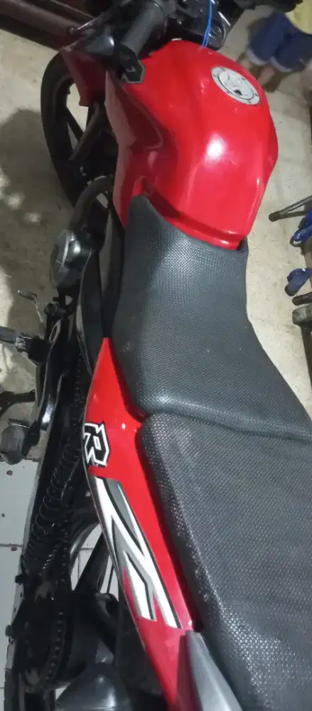 Fulsar 135 merah