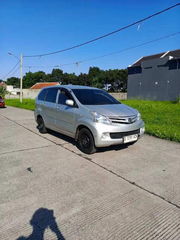 New Xenia D 1.0 manual 2014 silver