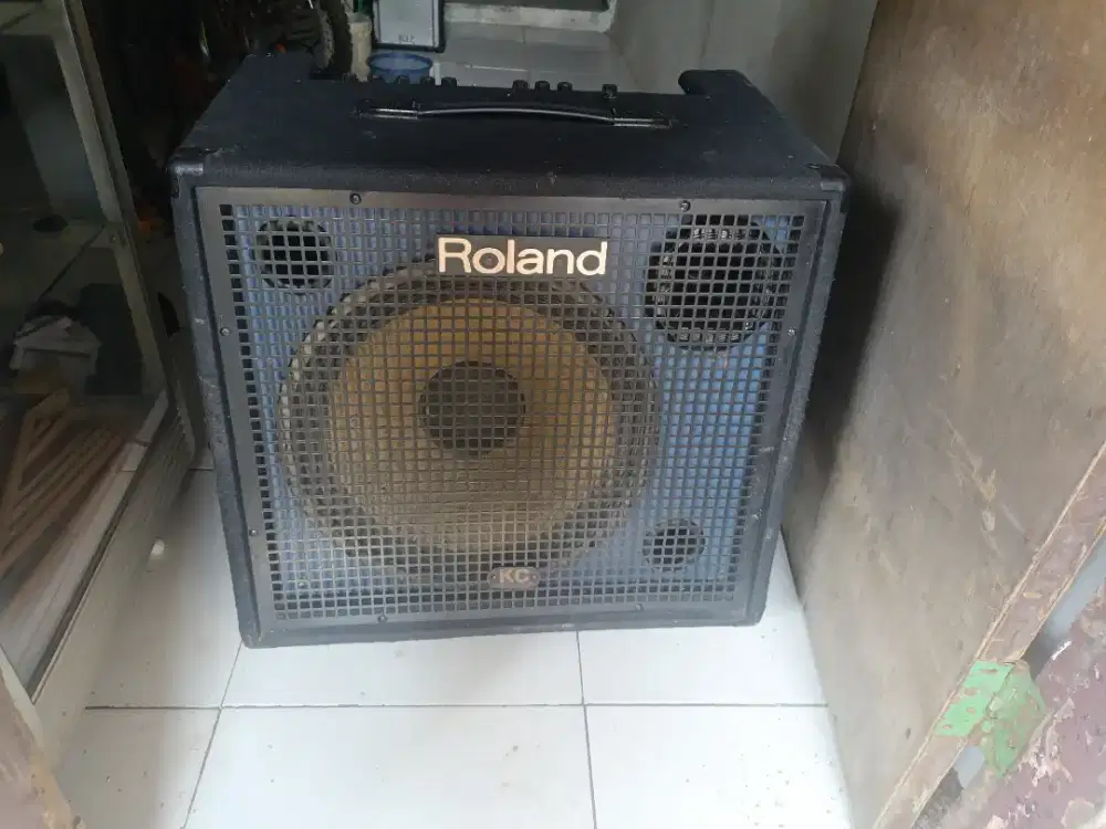 Amply keyboard Roland KC 550