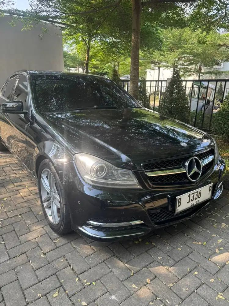 Mercedes-Benz C300 2012 Bensin