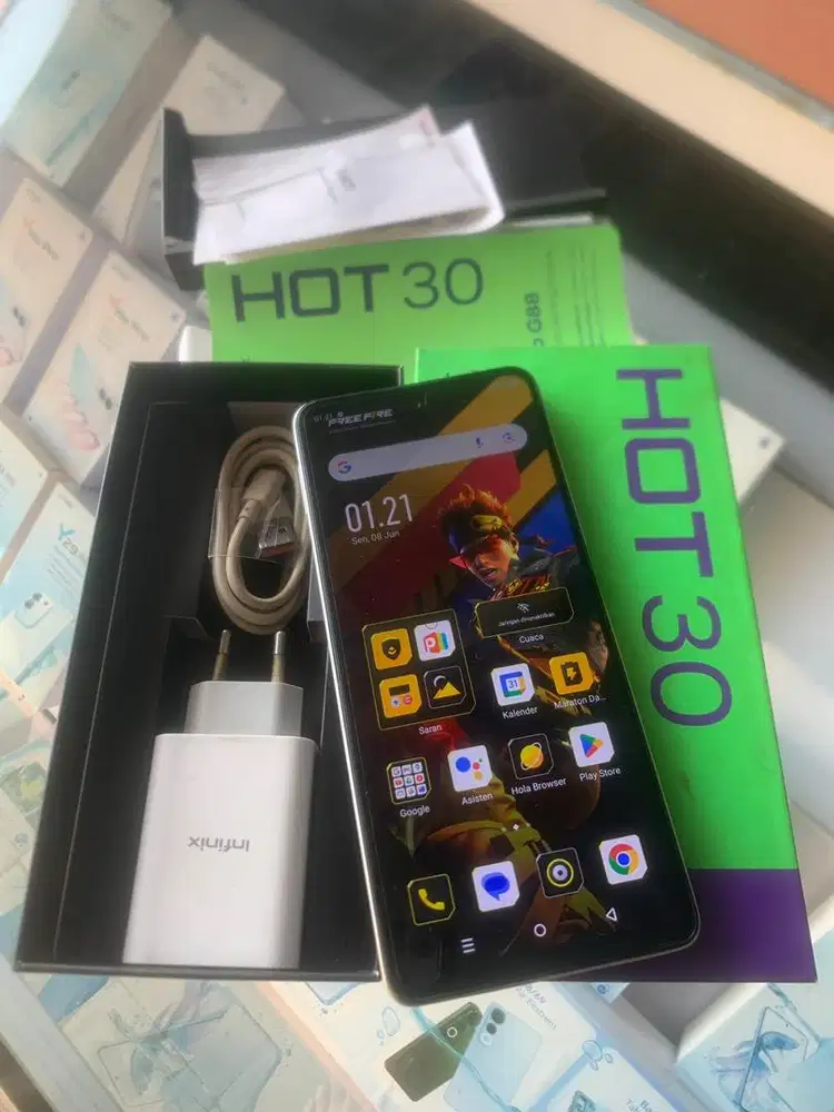 Infinix Hot 30 8+8/256 fullshet nominus segel ori tinggal pakek