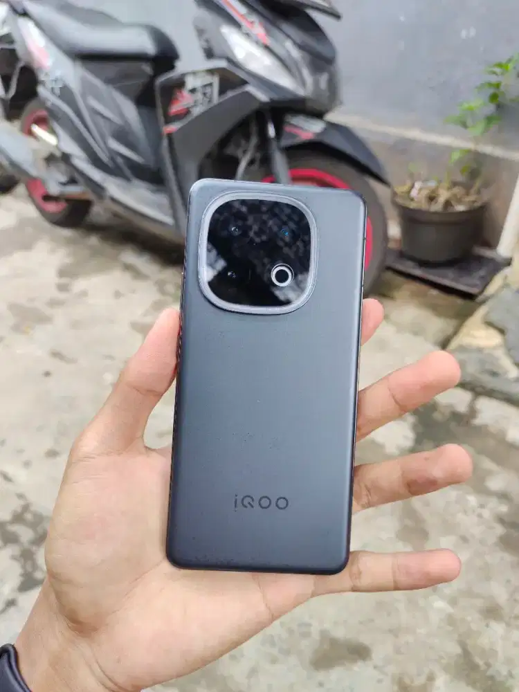 iqoo 13 ram 16/512