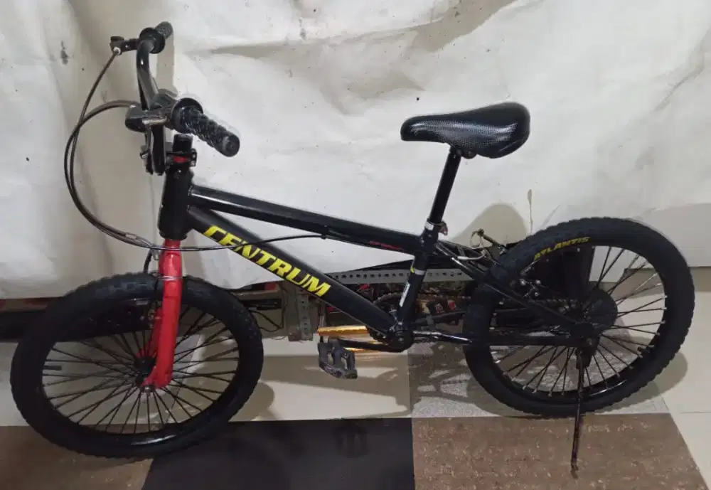 Sepeda BMX ukuran 20 kondisi normal