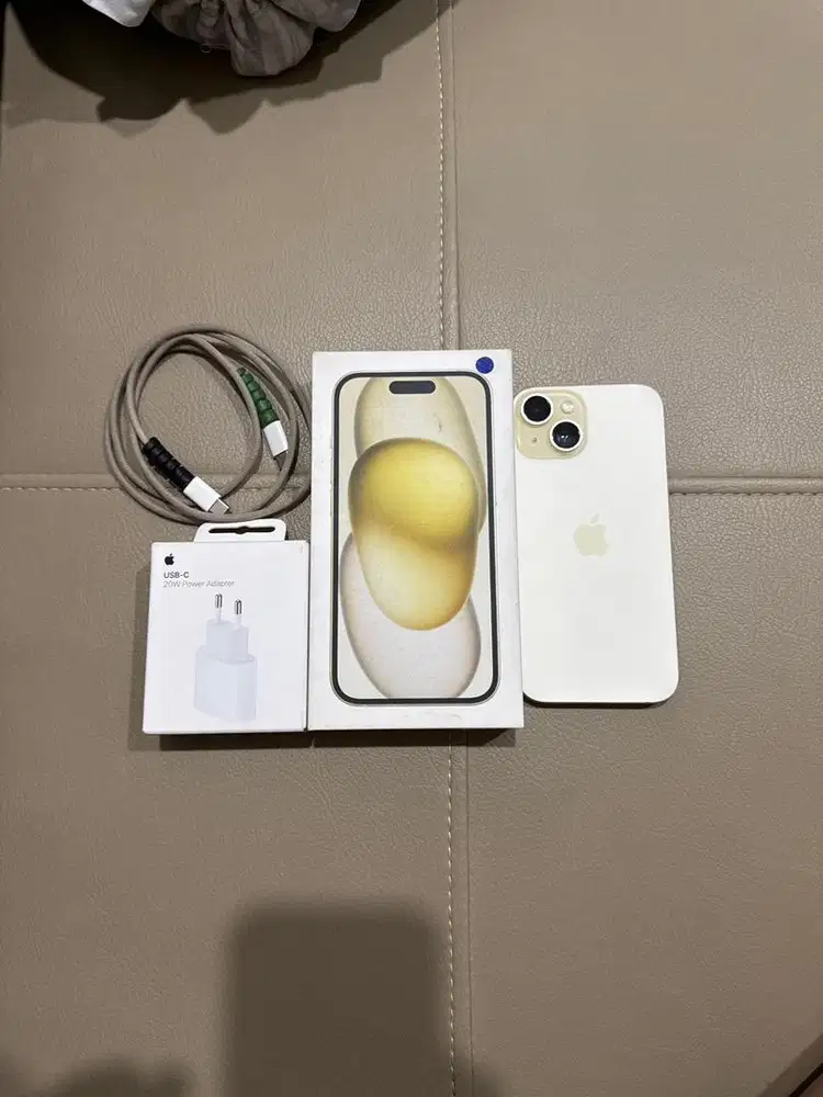 DIJUAL CEPAT IPHONE 15 YELLOW 256GB (PEMAKAIAN PRIBADI)