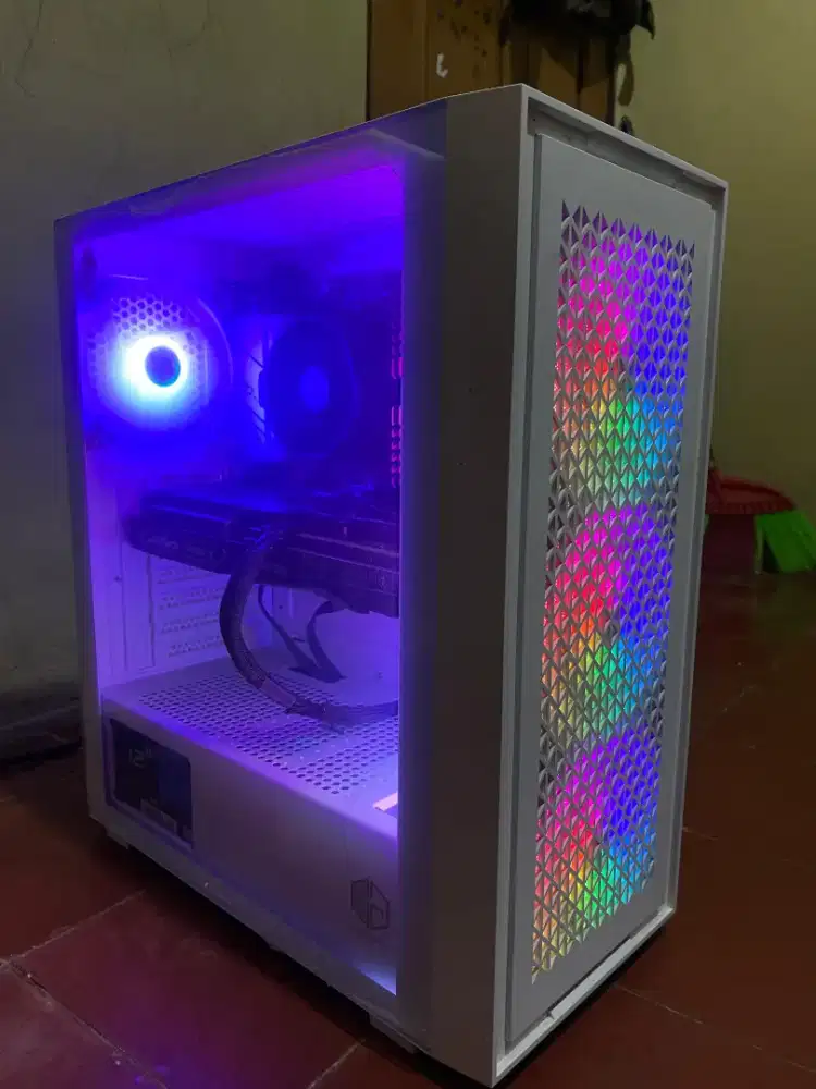 PC Gaming Full Set + Monitor – Tinggal Pakai!