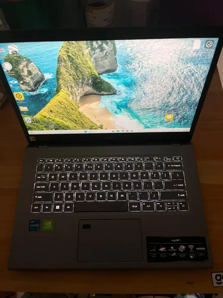 ACER Aspire 5 Core i5 RAM 8GB ISTIMEWA