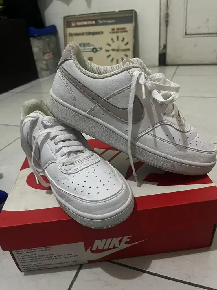 Sepatu nike ori size 40