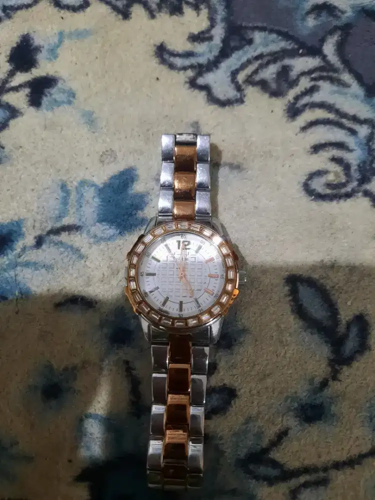 Jam tangan wanita