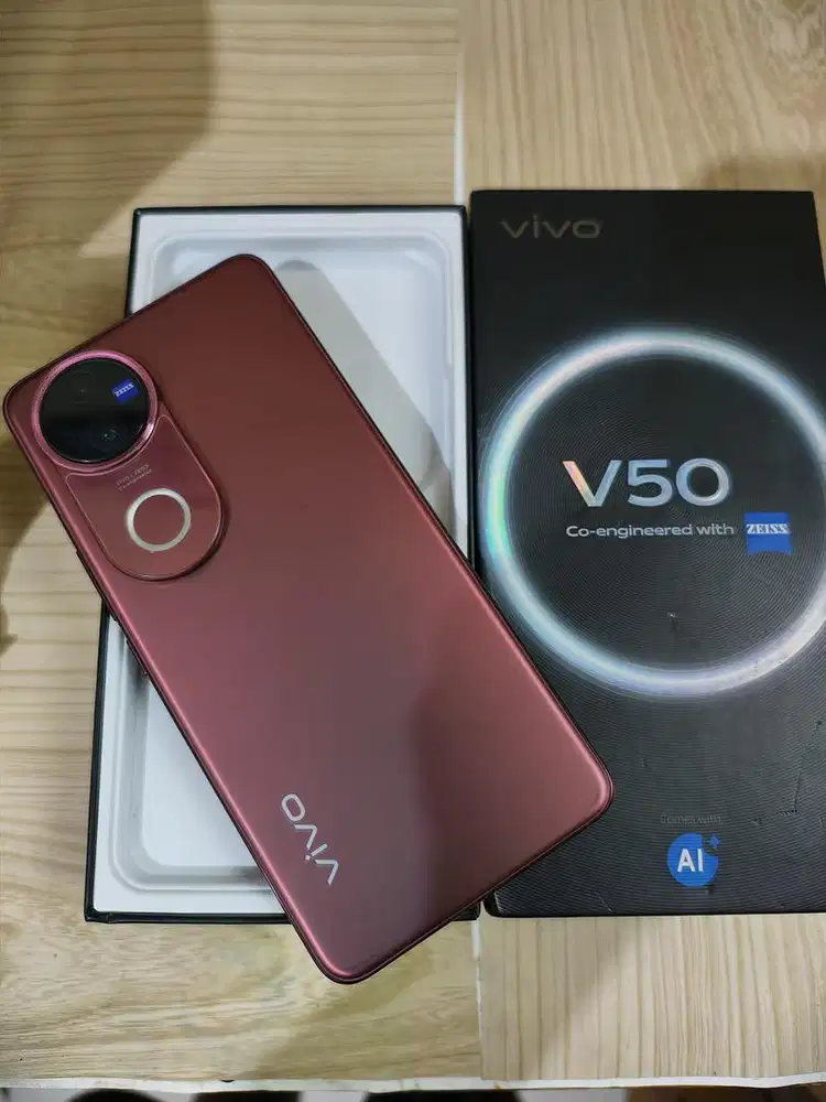 Vivo V50 5G Ram 12/256 GB Fullset
