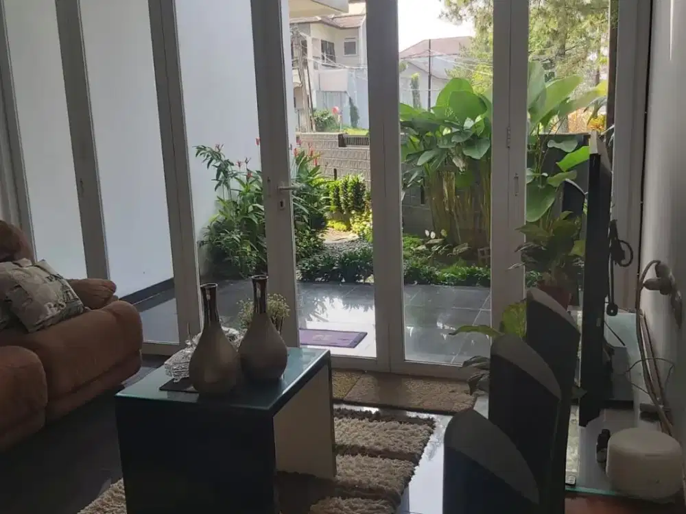 Dijual Rumah 2 Lantai Posisi Hook Siap Huni Lokasi di Pondok Hijau Bandung