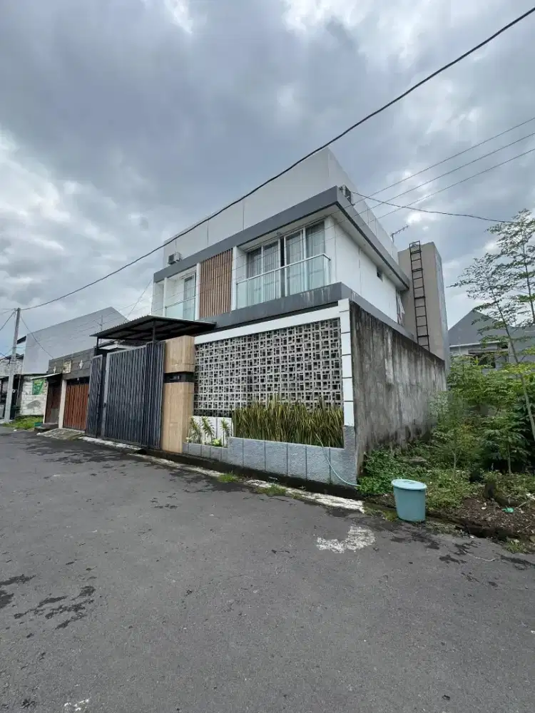 Rumah + Perabotan 2Lt Gentan Solo
