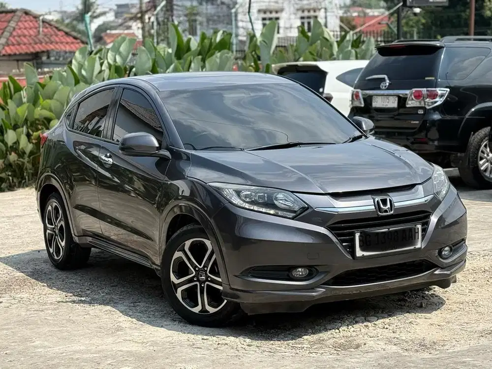 TERMURAH HRV E PRESTIGE 1.8 matic 2015 tgn pertama dp 30 km rendah
