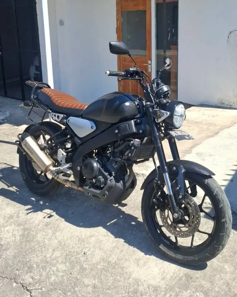 Yamaha XSR 155 Hitam 2021