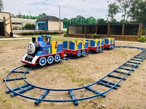 Kereta Lantai Thomas Double Jok