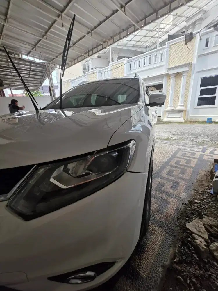 Nissan xtrail 2.5 at tipe tertinggi