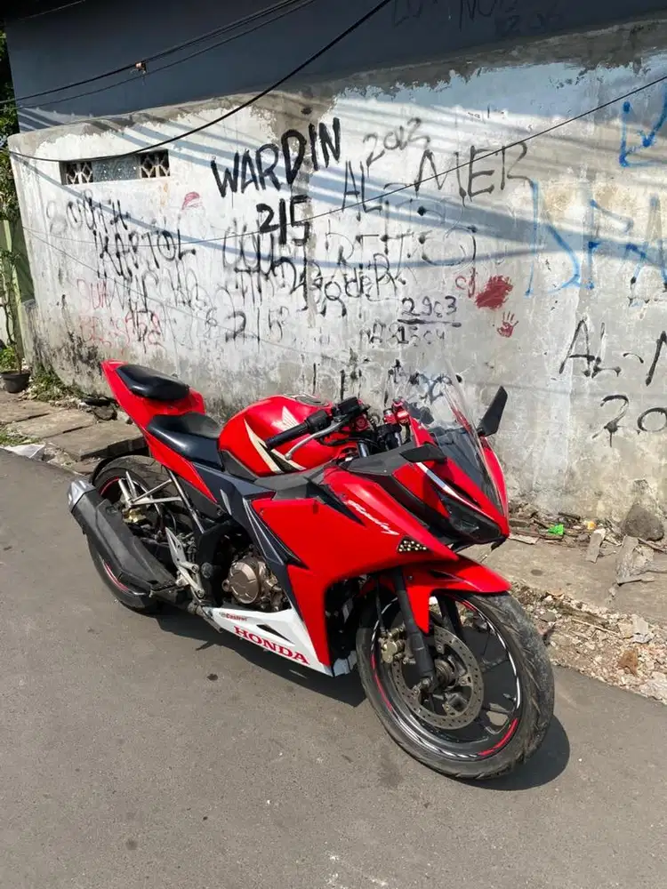 Honda CBR 150R MURAHH