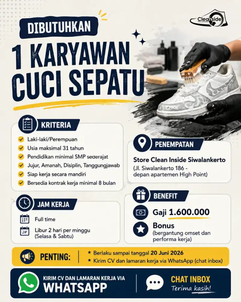 Karyawan cuci sepatu