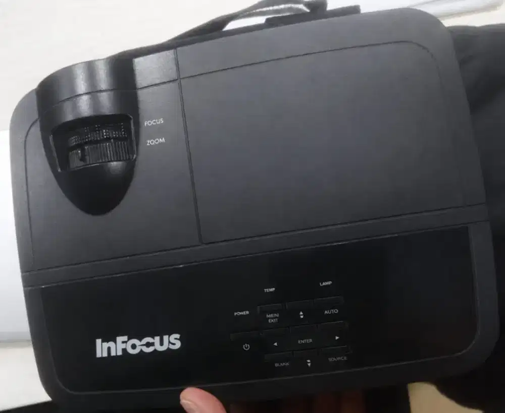 Jual Saja Infocus IN114a