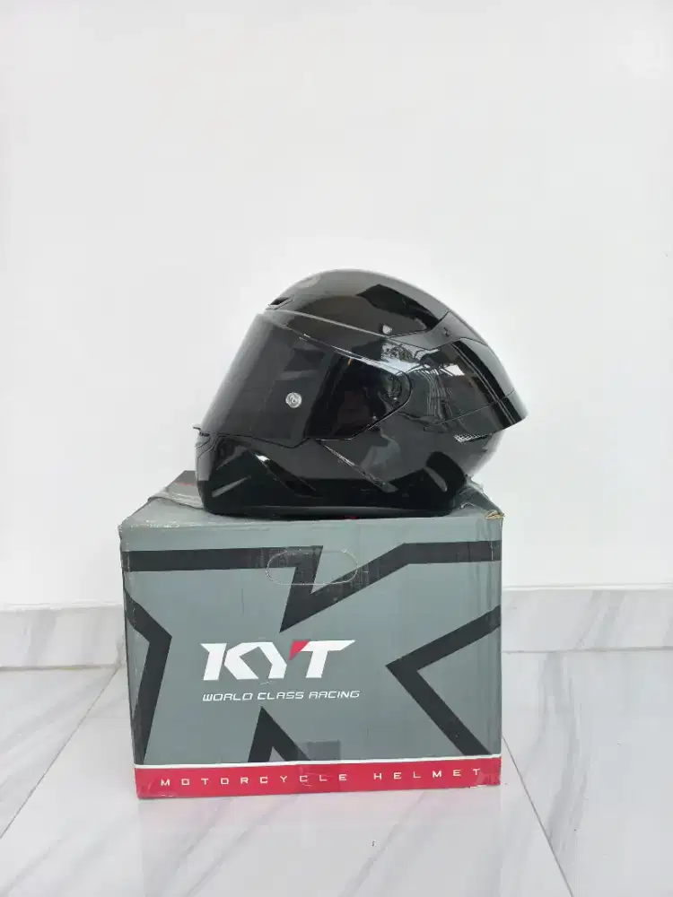 Helm kyt tt course