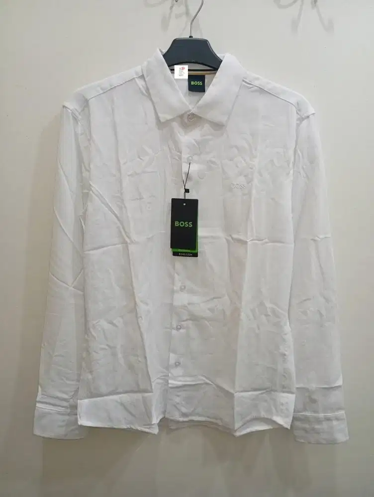 HUGO BOSS KEMEJA KASUAL PUTIH