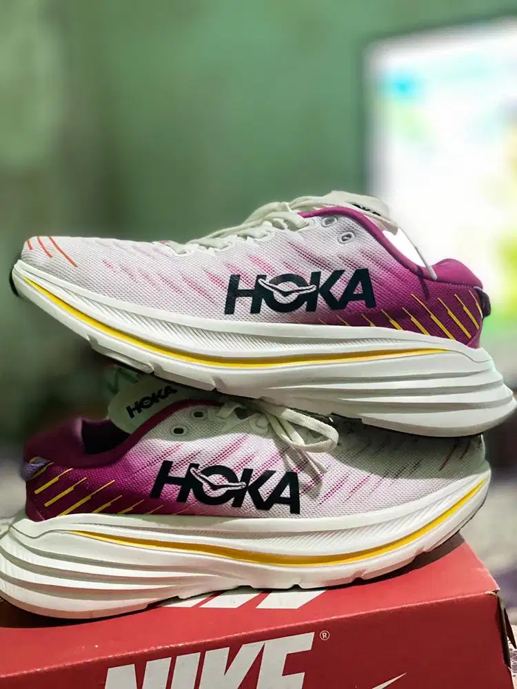 Sepatu Running Hoka