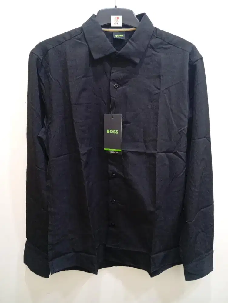 HUGO BOSS KEMEJA KASUAL HITAM