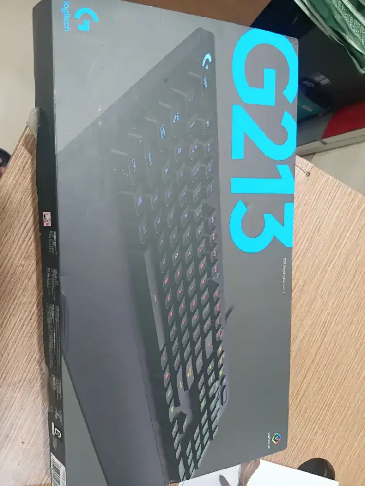 keyboard logitech G213 RGB GAMING