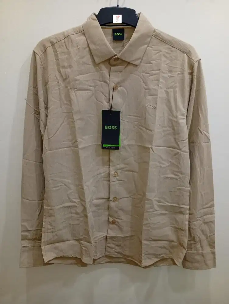 HUGO BOSS KEMEJA KASUAL KHAKI