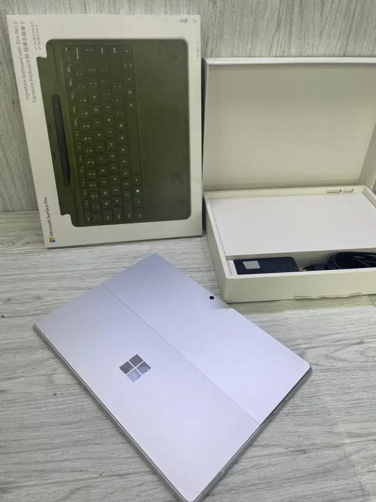 Microsof Surface Pro X Plue 16/2TB Silver Fullset