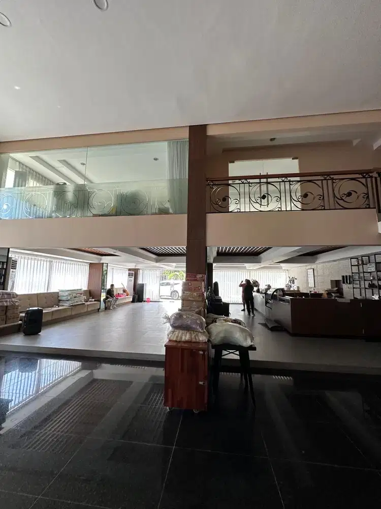 DIJUAL EX HOTEL SUPER STRATEGIS JALAN JAKSA AGUNG SUPRAPTO SURABAYA!