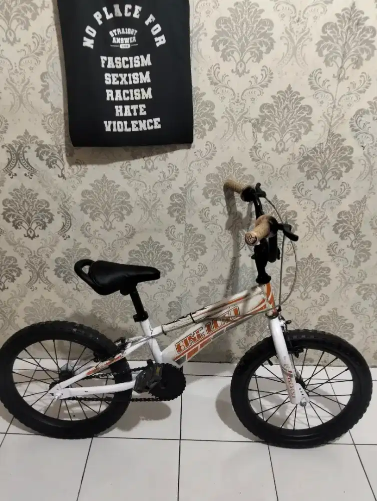 Sepeda BMX anak ukuran 18 untuk usia 5-8 tahun