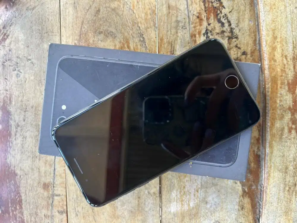 Iphone 8 plus 256Gb istimewa