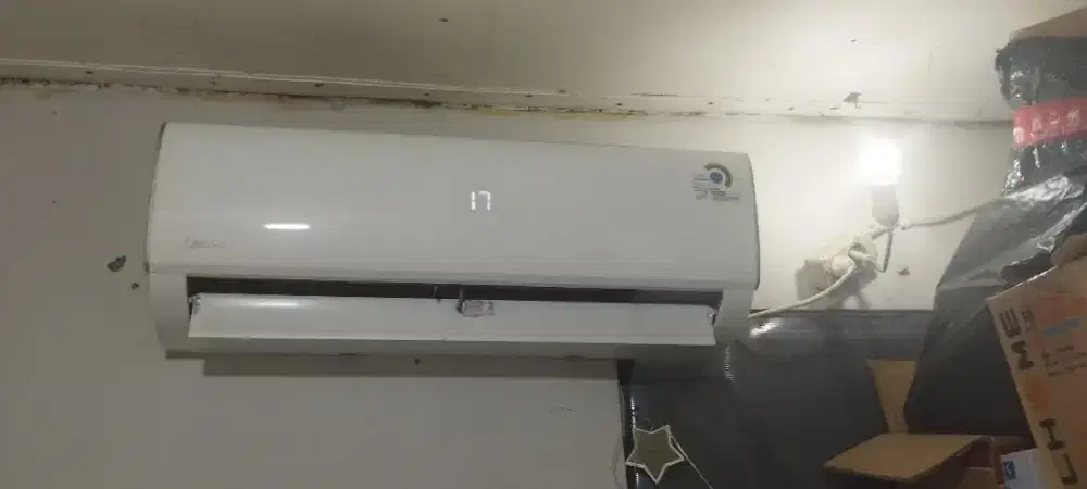 Likenew Ac 1PK berfungsi normal