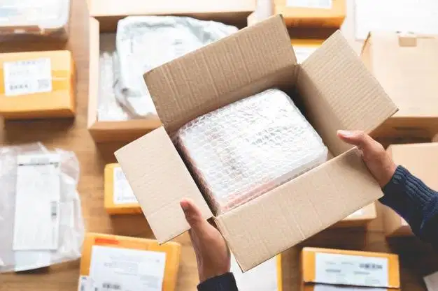 STAFF PACKING ONLINE SHOP BUKUKURNAS.ID