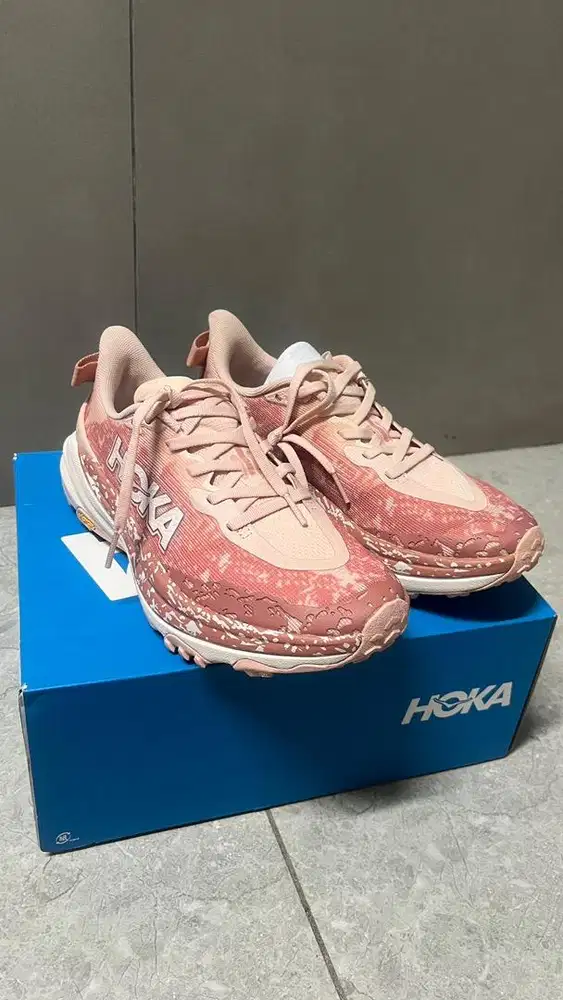 Hoka Speedgoat 6 Women's Running - Rose Latte/Blush